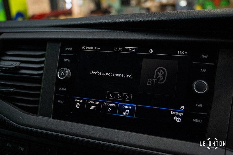 Volkswagen Transporter 2.0 - Large 29