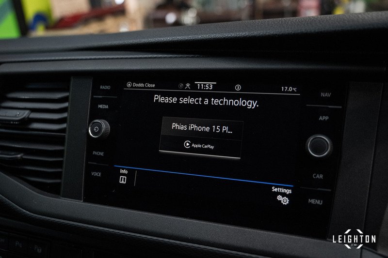 Volkswagen Transporter 2.0 - Large 31