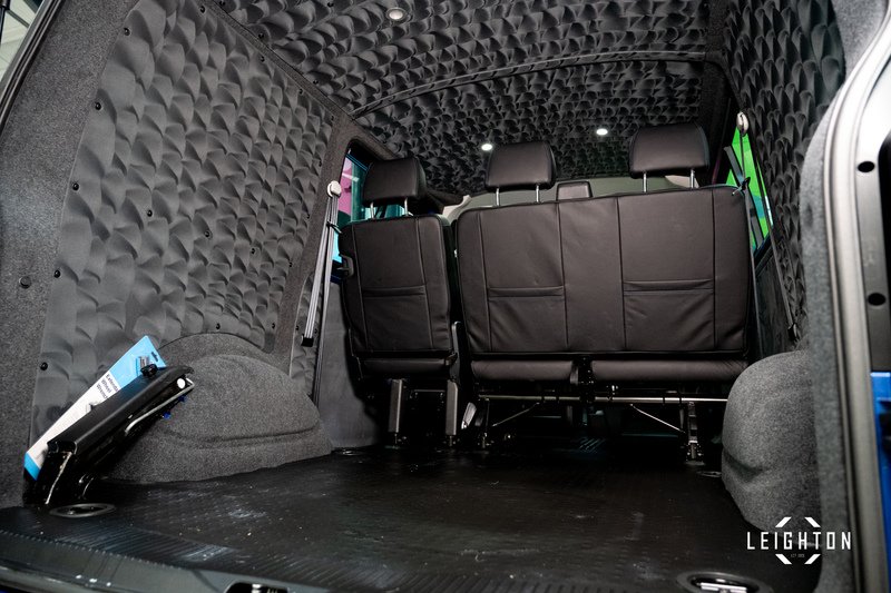 Volkswagen Transporter 2.0 T32 Diesel 150ps DSG Kombi SWB - U5255