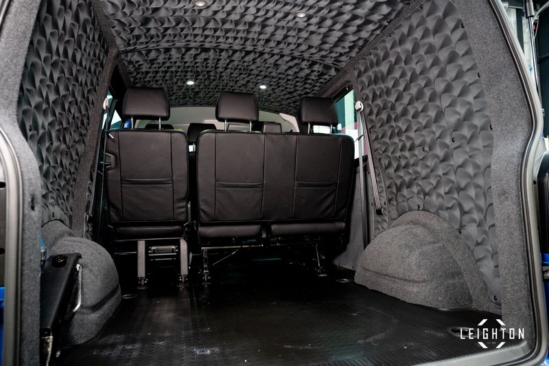 Volkswagen Transporter 2.0 T32 Diesel 150ps DSG Kombi SWB - U5255