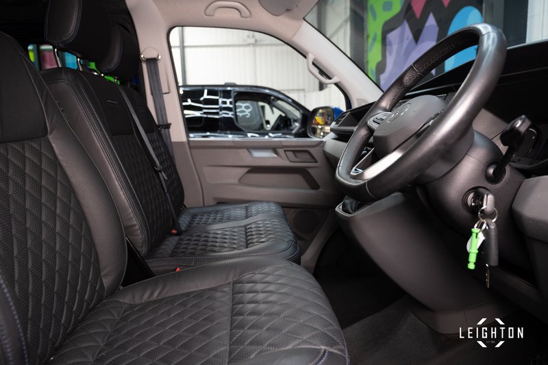 Volkswagen Transporter 2.0 T32 Diesel 150ps DSG Kombi SWB - U5255