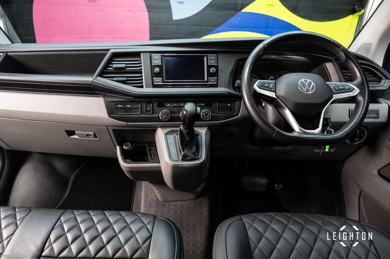 Volkswagen Transporter 2.0 T32 Diesel 150ps DSG Kombi SWB - U5255