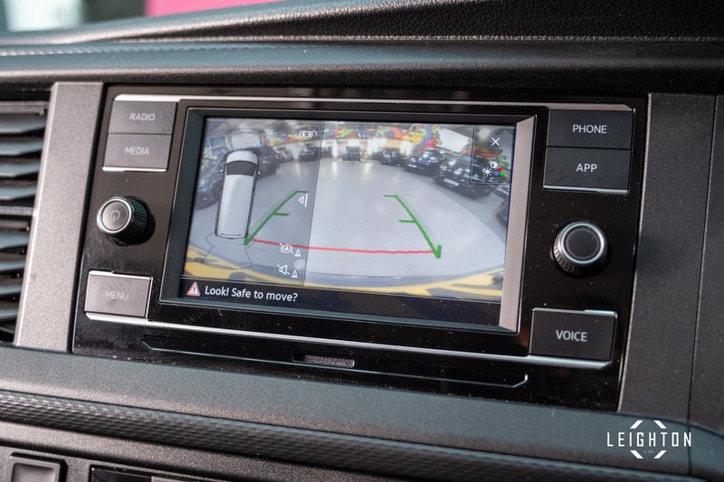 Volkswagen Transporter 2.0 T32 Diesel 150ps DSG Kombi SWB - U5255