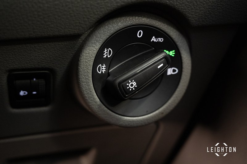 Volkswagen Transporter 2.0 T32 Diesel 150ps DSG Kombi SWB - U5255