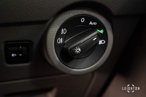 Volkswagen Transporter 2.0 T32 Diesel 150ps DSG Kombi SWB - U5255