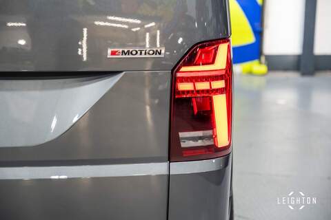 Volkswagen Transporter 2.0 T32 Diesel 204ps DSG 4Motion Kombi Van LWB - U5227