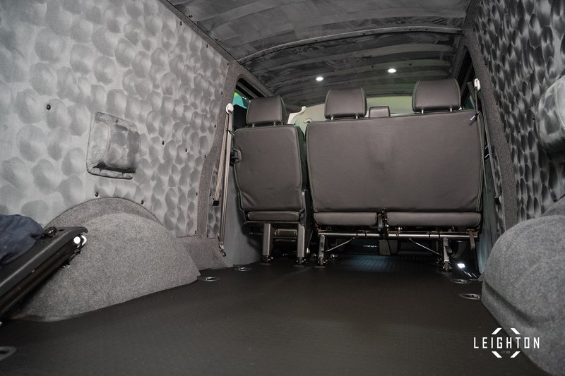 Volkswagen Transporter 2.0 T32 Diesel 204ps DSG 4Motion Kombi Van LWB - U5227