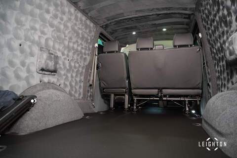 Volkswagen Transporter 2.0 T32 Diesel 204ps DSG 4Motion Kombi Van LWB - U5227