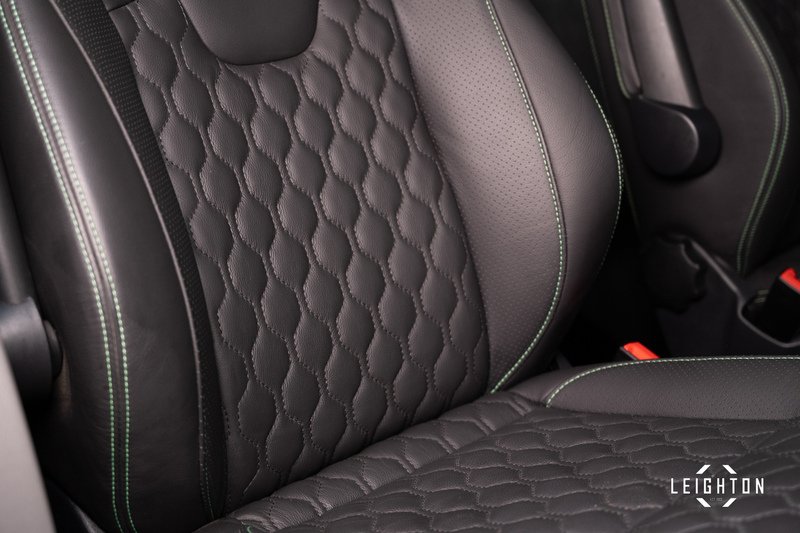 Volkswagen Transporter 2.0 T32 Diesel 204ps DSG 4Motion Kombi Van LWB - U5227