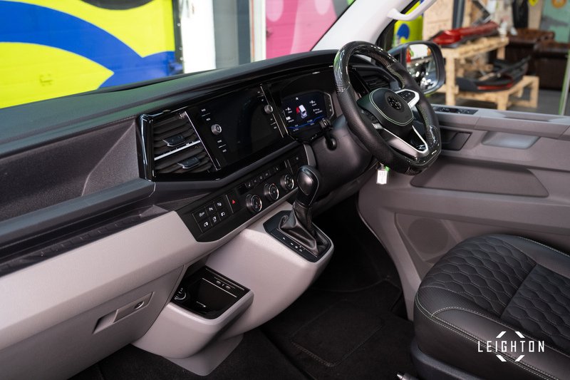 Volkswagen Transporter 2.0 T32 Diesel 204ps DSG 4Motion Kombi Van LWB - U5227