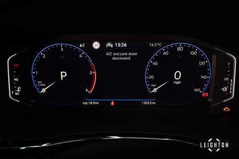 Volkswagen Transporter 2.0 T32 Diesel 204ps DSG 4Motion Kombi Van LWB - U5227