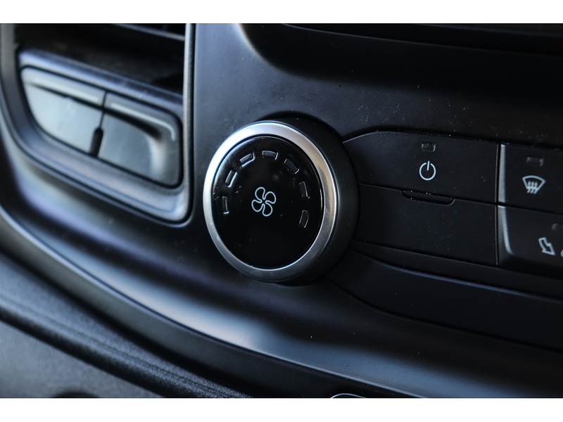 Ford Transit Custom 300 EcoBlue Leader - U1422