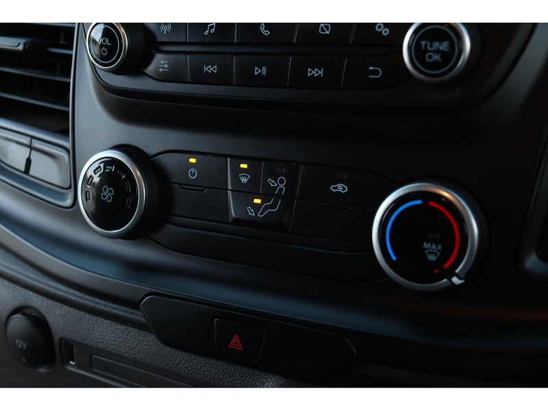 Ford Transit Custom 300 EcoBlue Leader - U1490