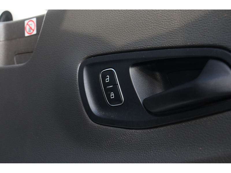 Ford Transit 350 EcoBlue Leader - U1511