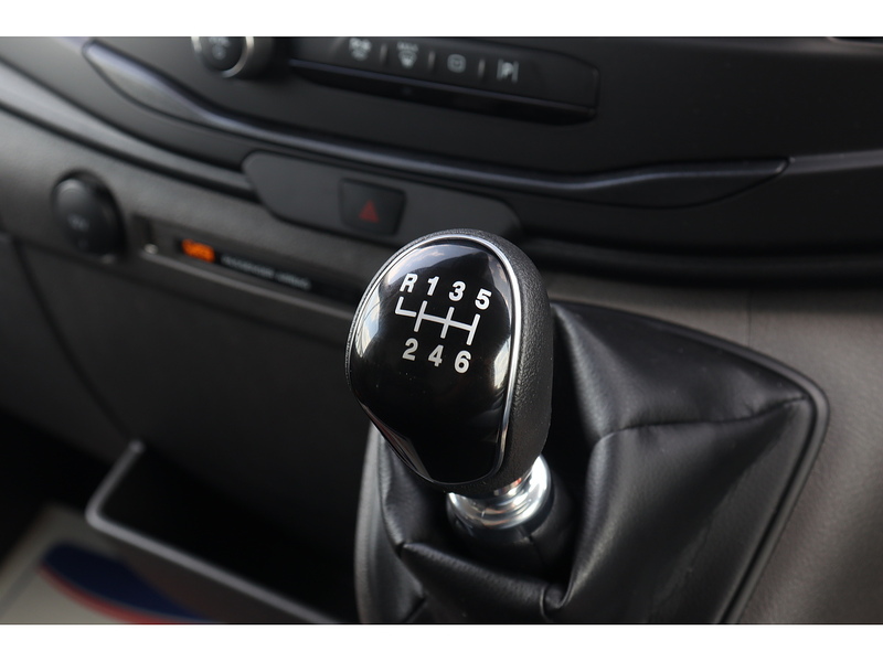 Ford Transit 350 EcoBlue Leader - U1539