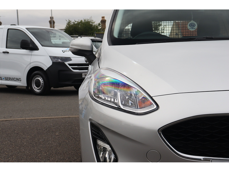 Ford Fiesta Van EcoBoost - U1550
