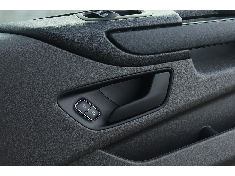 Ford Transit Custom 300 EcoBlue Leader - U1592