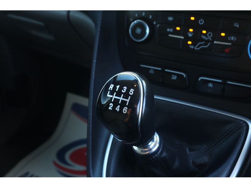 Ford Transit Connect 250 EcoBlue Limited - U1615