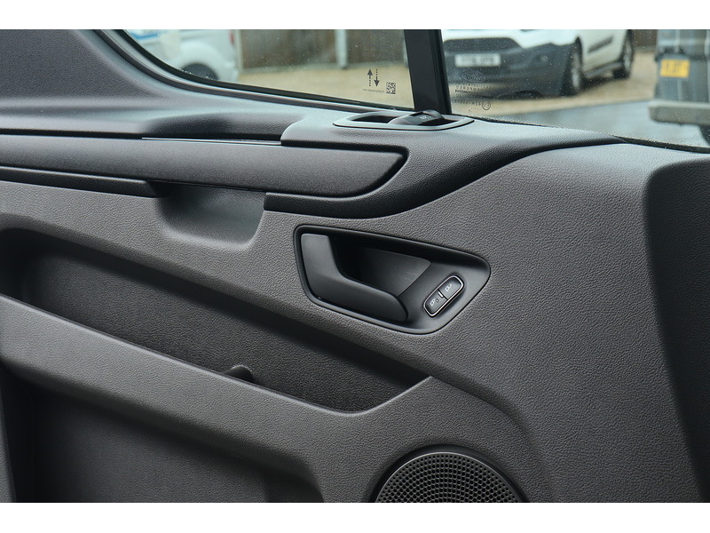 Ford Transit Custom 300 EcoBlue Leader - U1668