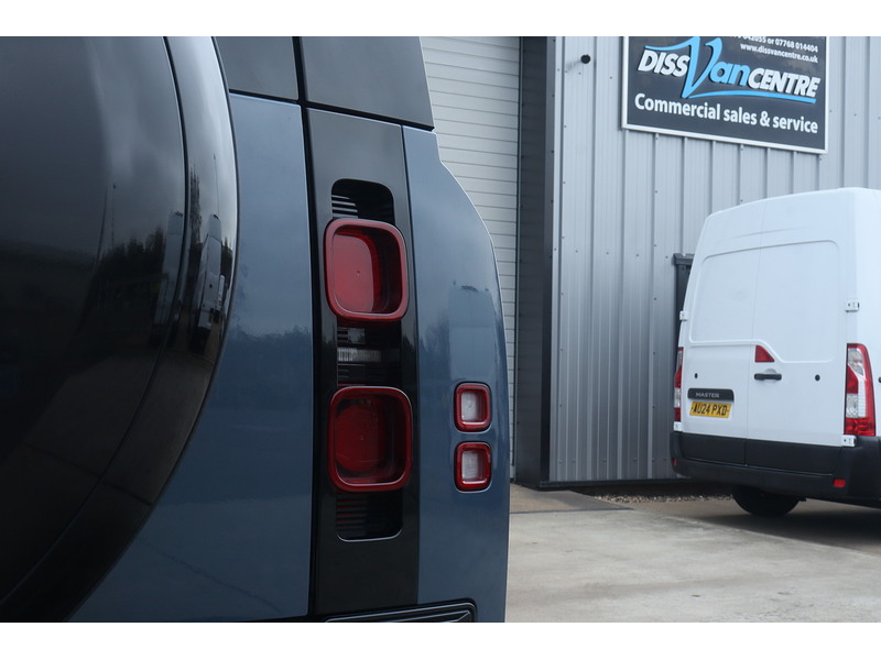 Land Rover Defender 90 D250 MHEV - U1681