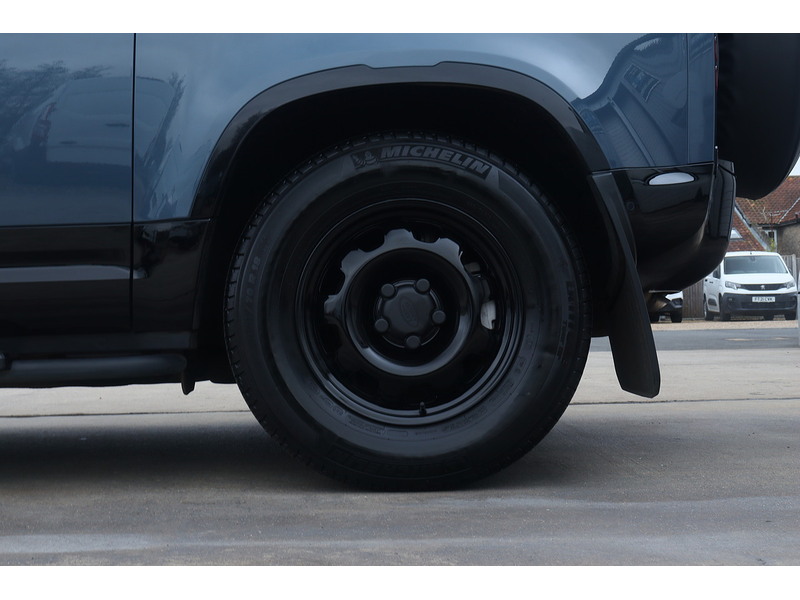 Land Rover Defender 90 D250 MHEV - U1681