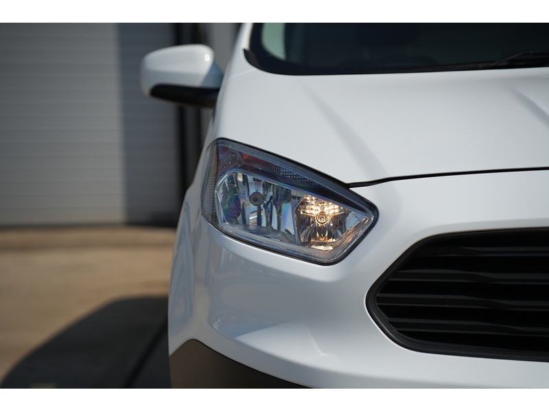 Ford Transit Courier EcoBoost Trend - U1718