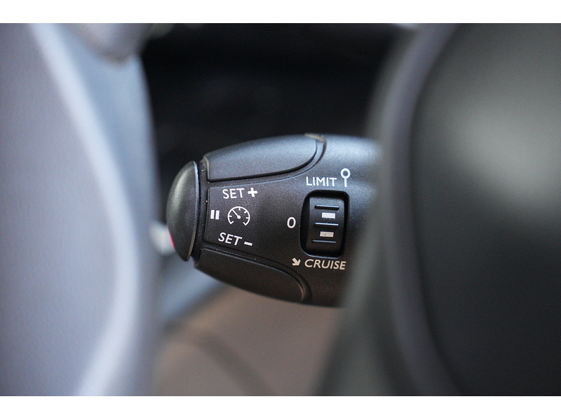 Peugeot Partner BlueHDi 1000 Professional Premium + - U1729