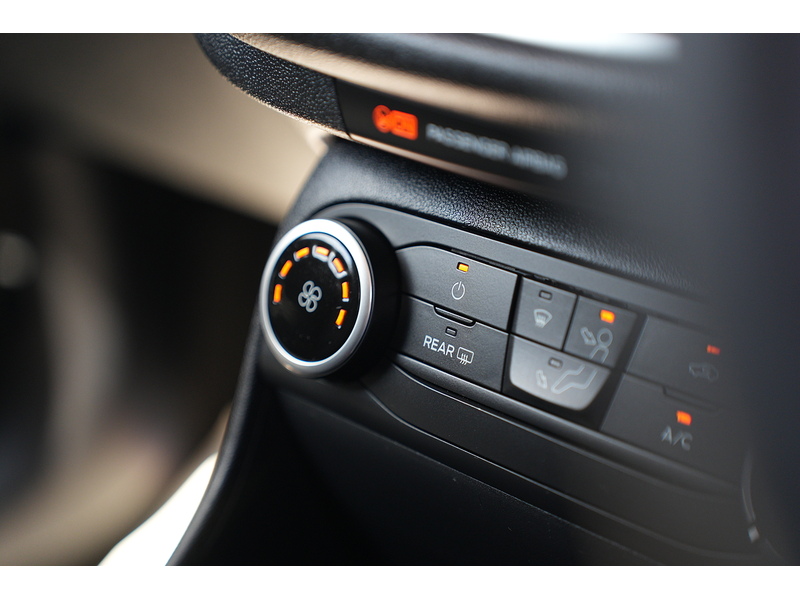 Ford Fiesta Van TDCi - U1748