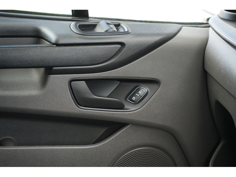 Ford Transit Custom 300 EcoBlue Leader - U1757