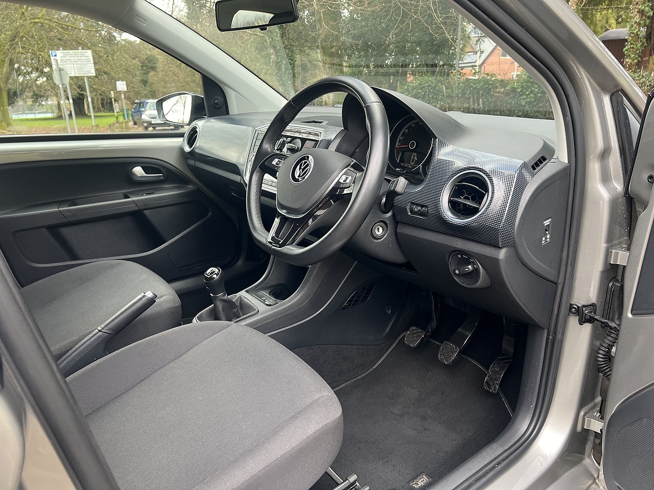 Volkswagen up! 1.0 Black Edition 2021(71) - Large 7