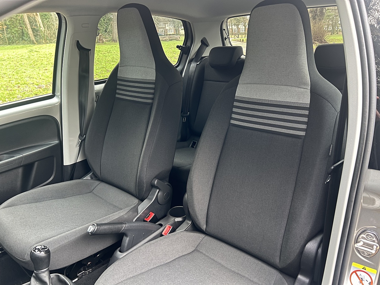 Volkswagen up! 1.0 Black Edition 2021(71) - Large 9