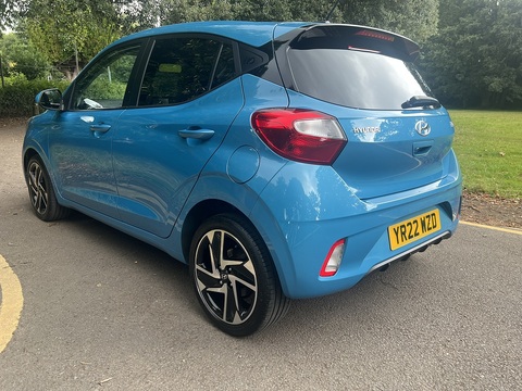 1.0 Premium 2022(22) 5dr Hatchback Manual Petrol