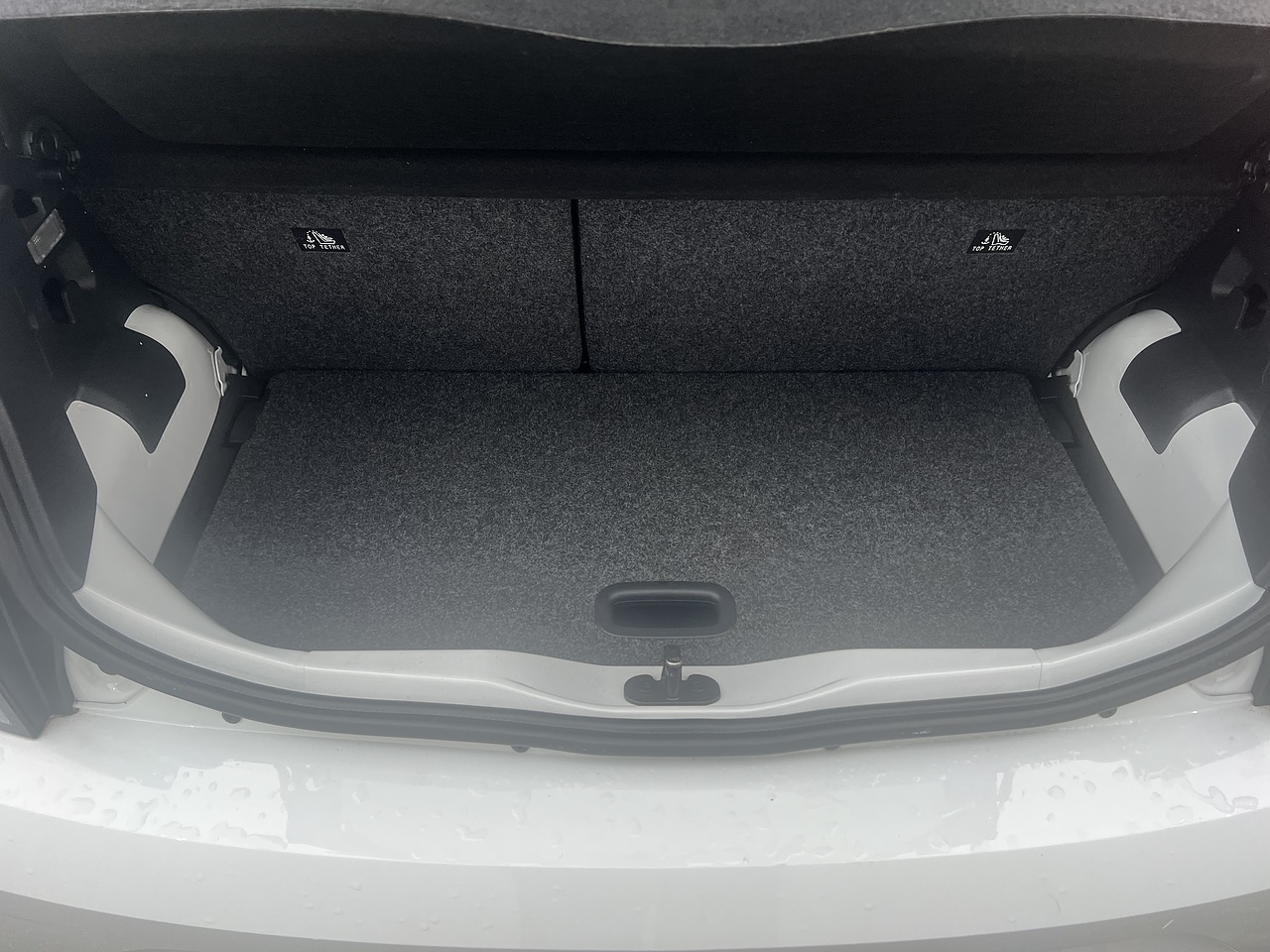 Volkswagen up! beats 2022(22) - Large 12