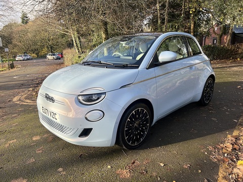 La Prima 2021(71) 0.0 3dr Hatchback Automatic Electric