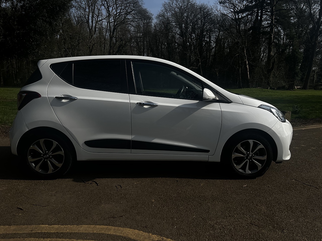 Hyundai i10 Premium SE 2019(69) - Large 4
