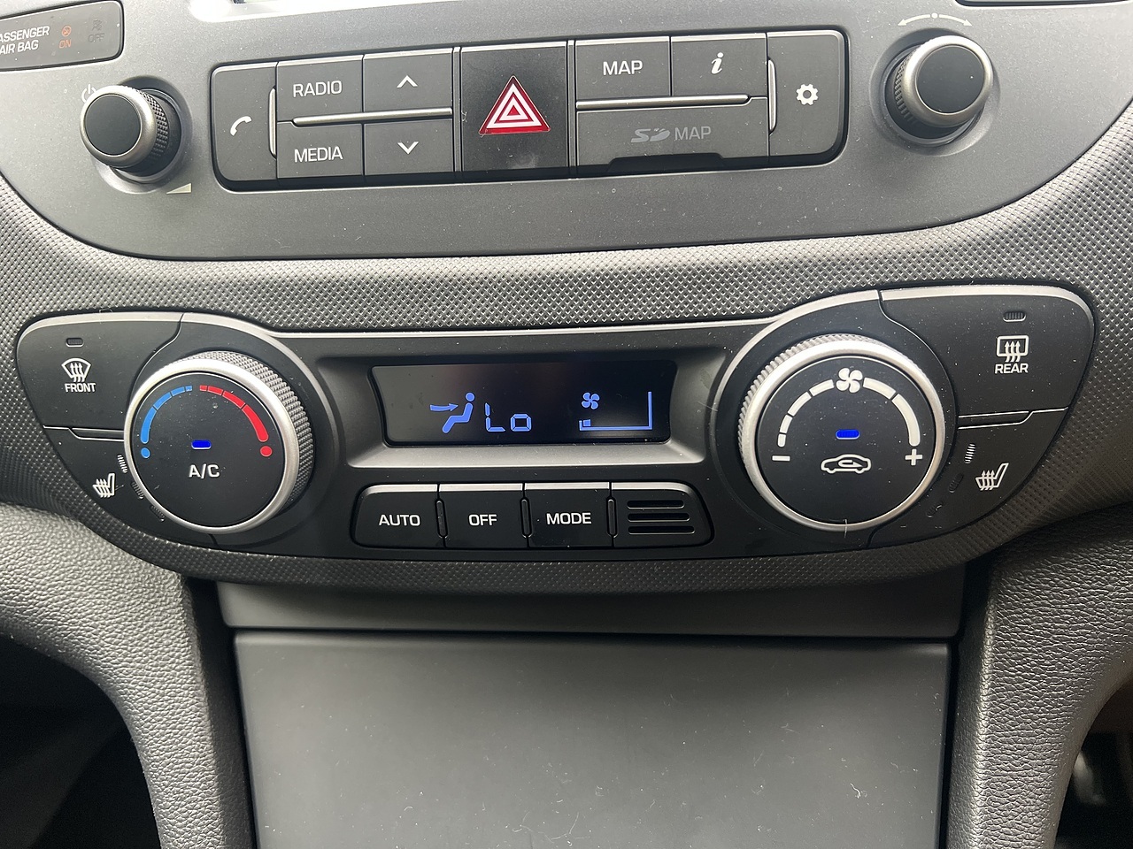 Hyundai i10 Premium SE 2019(69) - Large 17