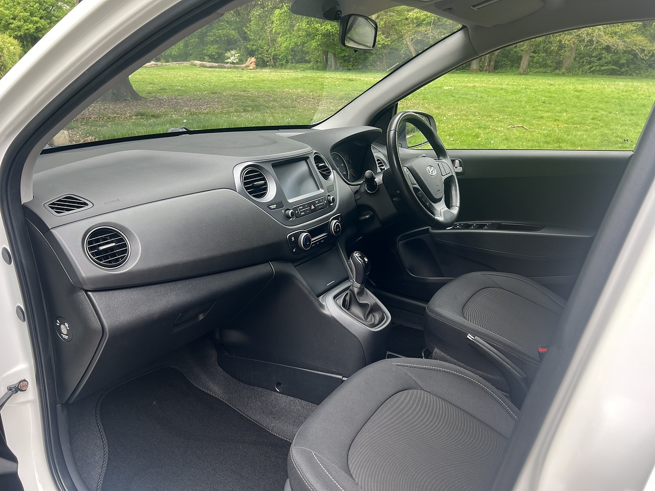 Hyundai i10 Premium SE 2019(69) - Large 10