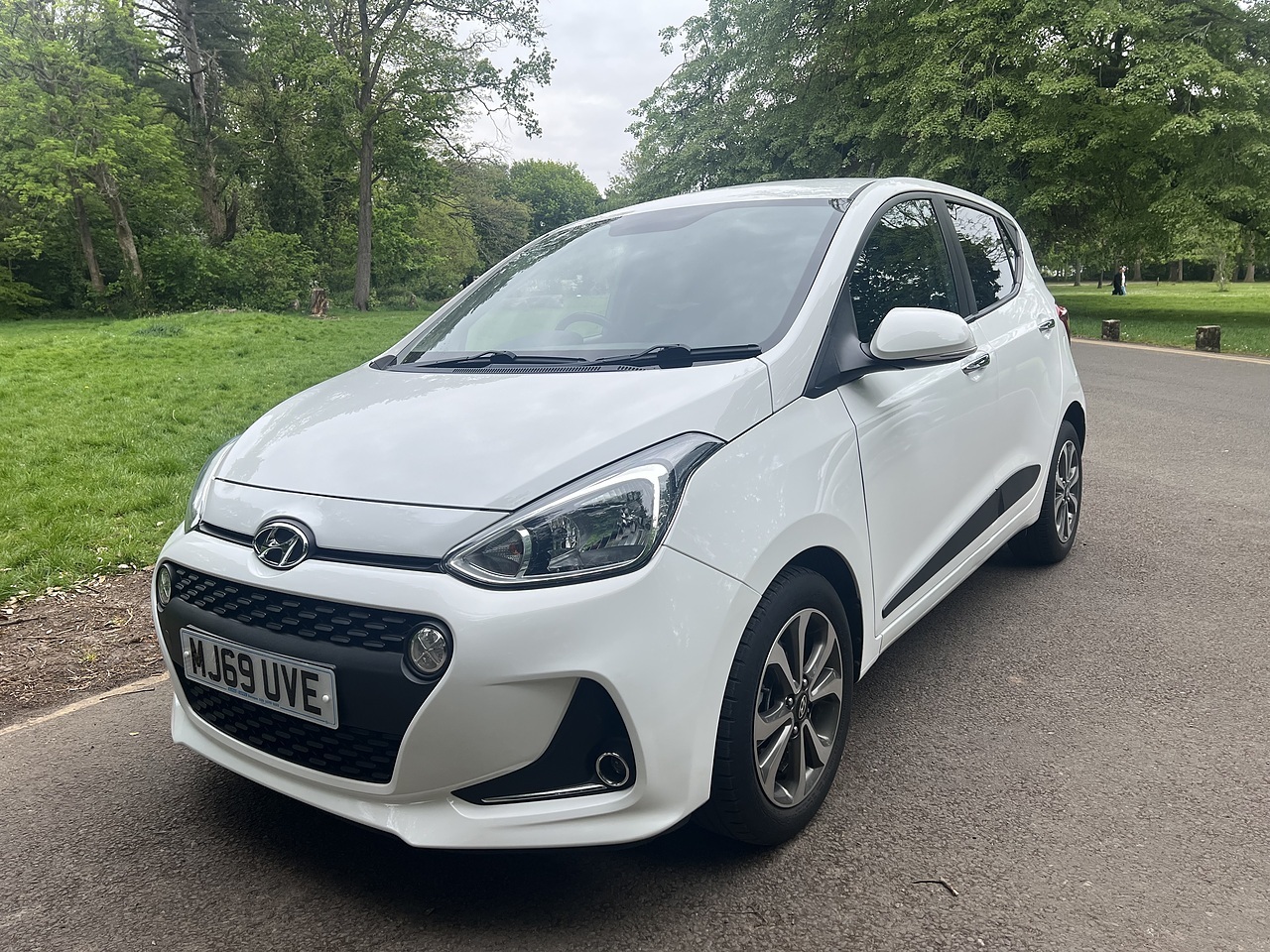 Hyundai i10 Premium SE 2019(69) - Large 2