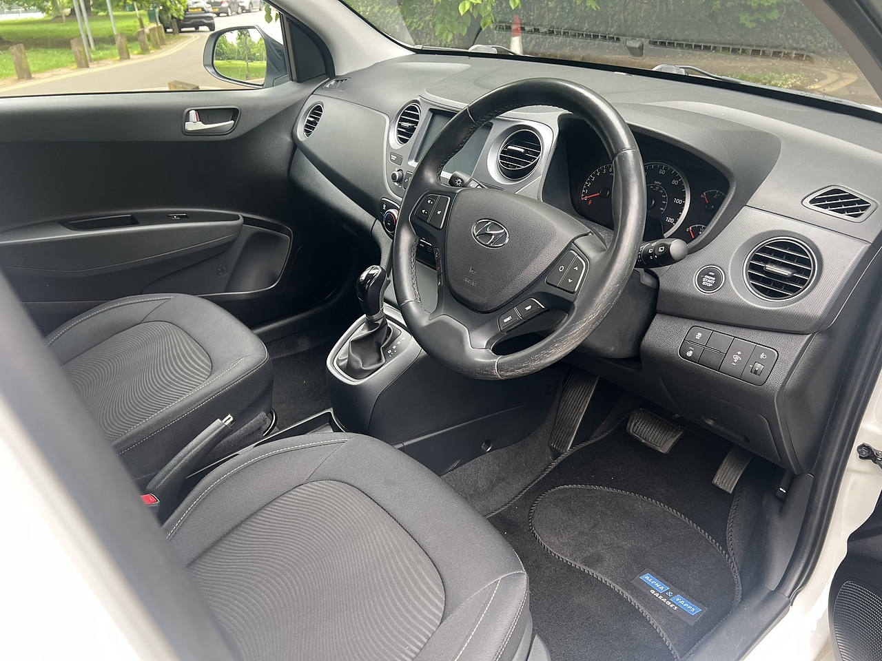 Hyundai i10 Premium SE 2019(69) - Large 9