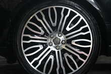 Land Rover Range Rover SD V8 Autobiography 