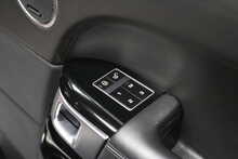 Land Rover Range Rover SD V8 Autobiography 