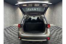 Mitsubishi Outlander DI-D 4 