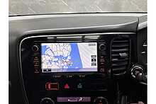 Mitsubishi Outlander DI-D 4 