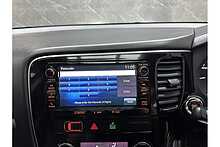 Mitsubishi Outlander DI-D 4 