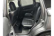 Mitsubishi Outlander DI-D 4 