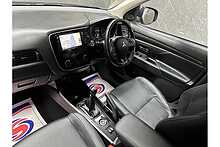 Mitsubishi Outlander DI-D 4 