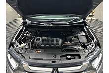 Mitsubishi Outlander DI-D 4 