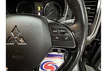 Mitsubishi Outlander DI-D 4 