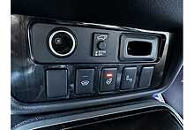 Mitsubishi Outlander DI-D 4 