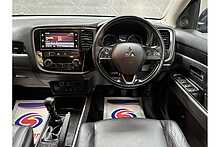 Mitsubishi Outlander DI-D 4 